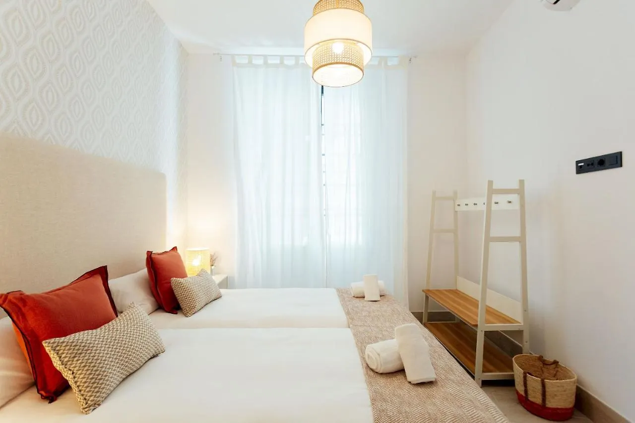 Minty Stay - Las Setas Seville Apartment